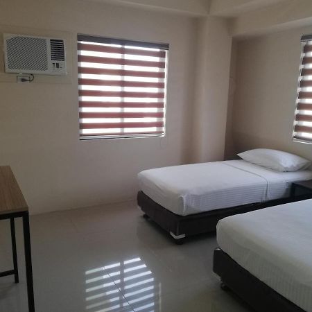 Eon Centennial Express Hotel อีโลอีโลซิตี้ ภายนอก รูปภาพ